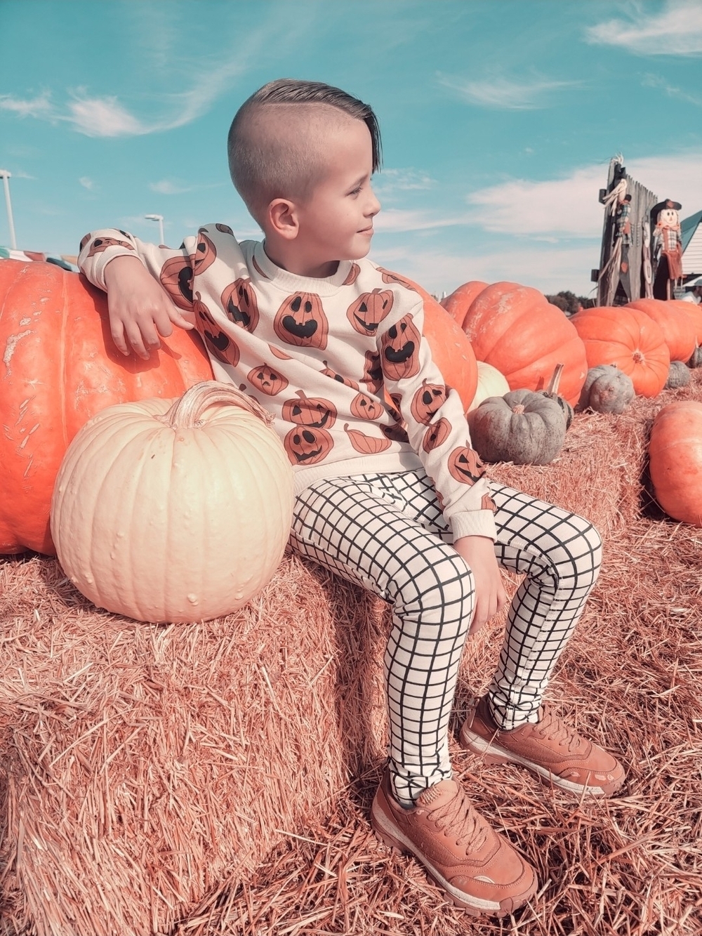 H&M Viral Pumpkin Print Sweatshirt - Cream/Orange Halloween Top
